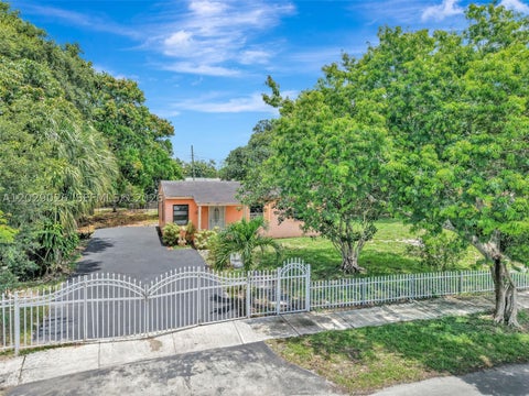 Tiny photo for 16221 NW 18th Ct, Miami Gardens, FL 33054 (MLS # A12029026)