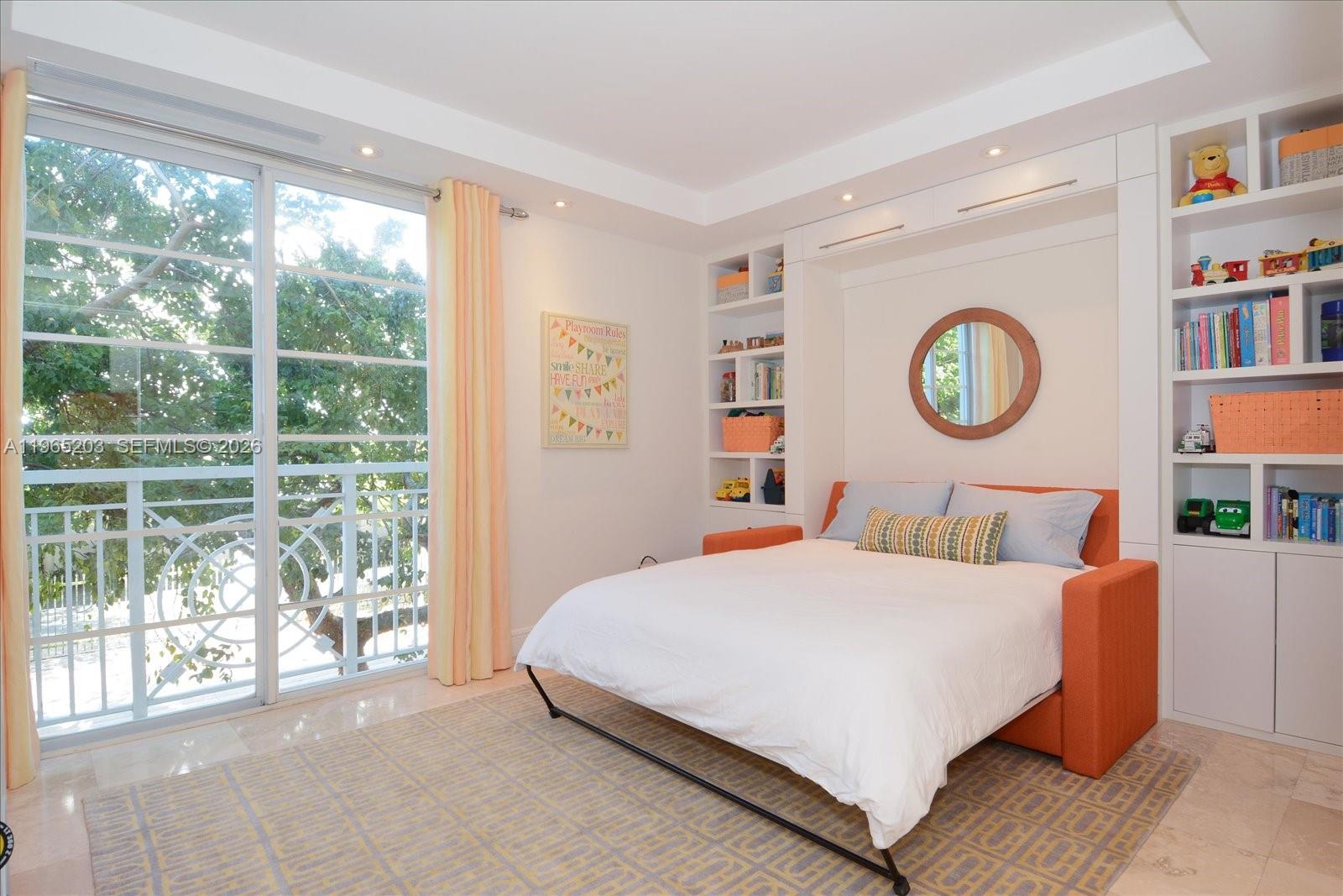 THE COURTS AT SOUTH BEACH - Residential