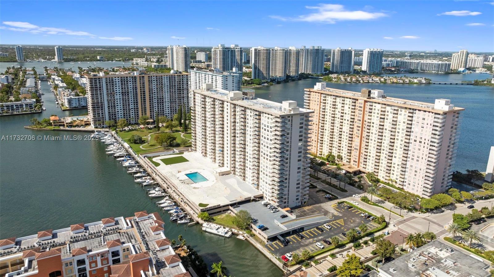 WINSTON TOWERS 100 CONDO - Residential