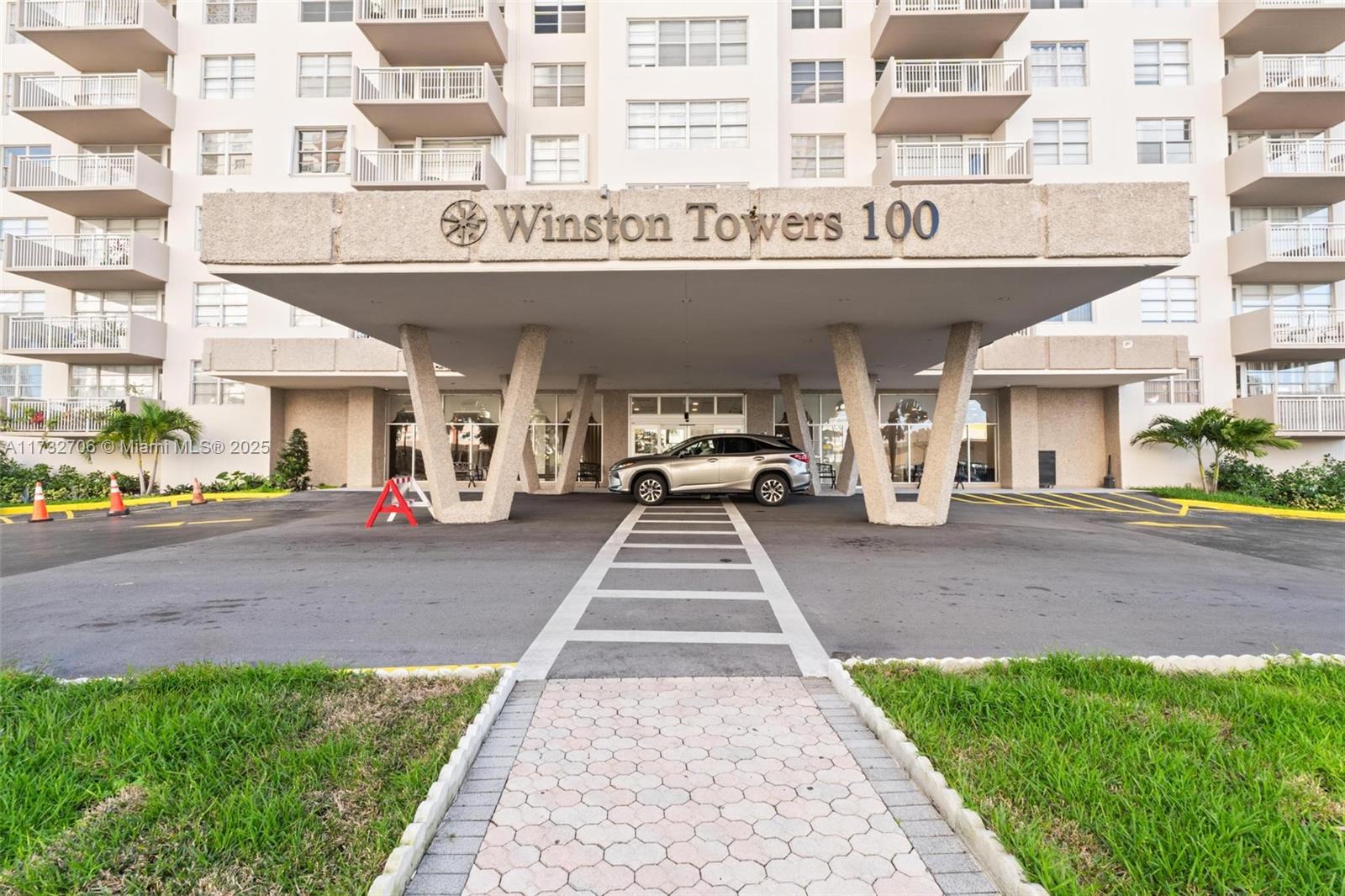 WINSTON TOWERS 100 CONDO - Residential