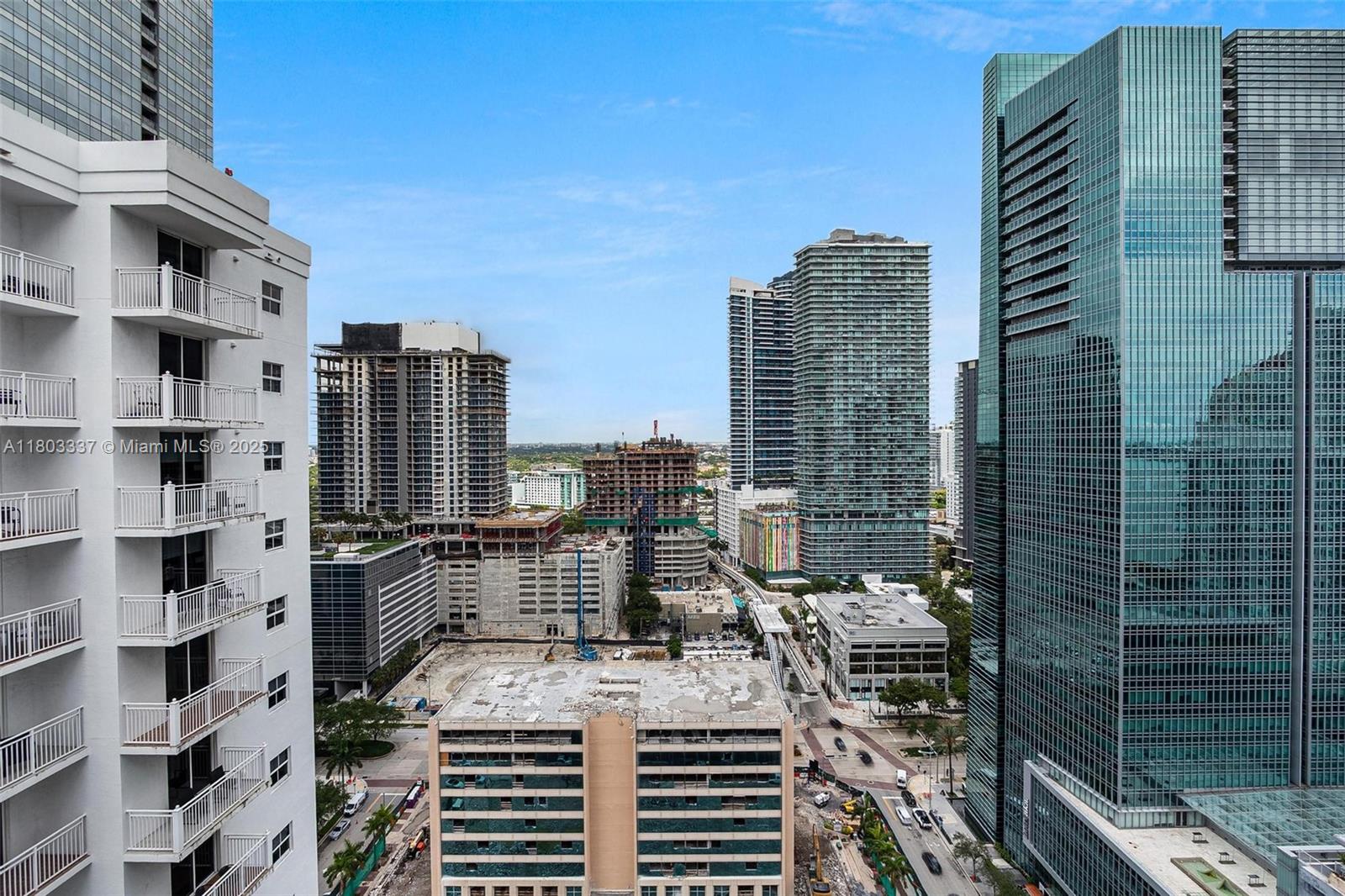 THE SAIL CONDO - Residential