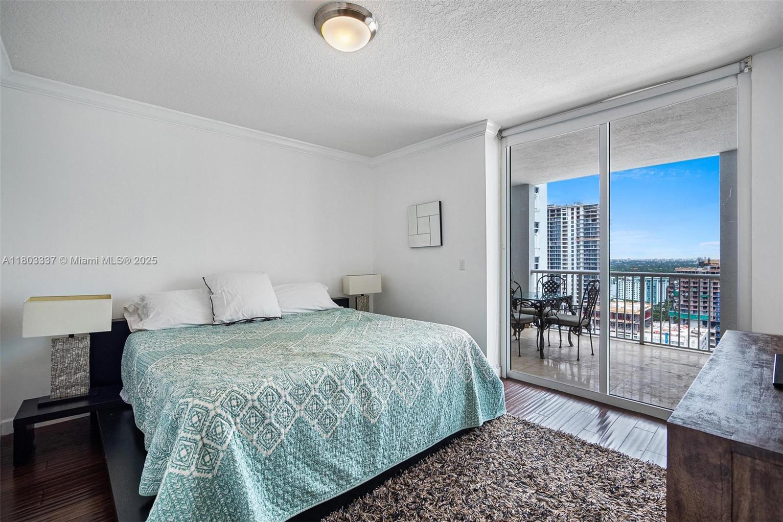 THE SAIL CONDO - Residential