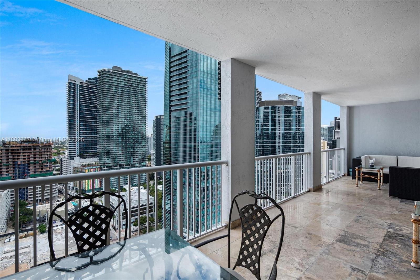 THE SAIL CONDO - Residential