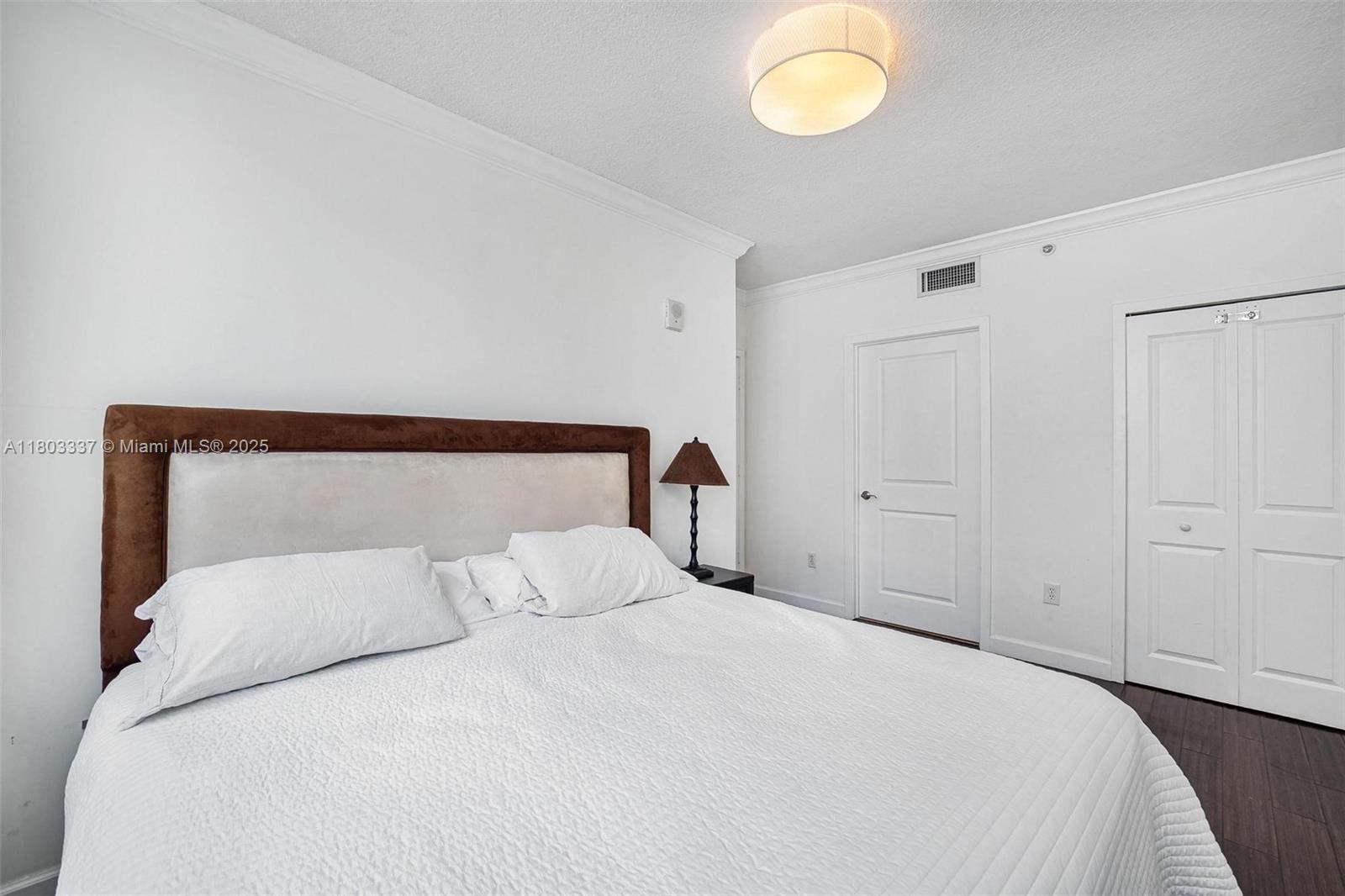 THE SAIL CONDO - Residential