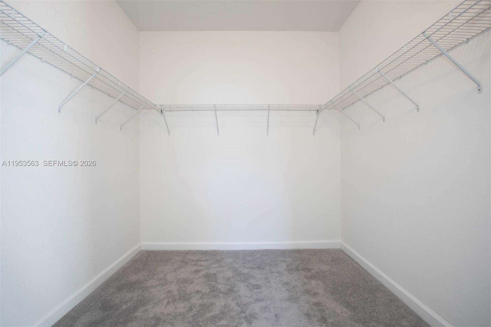 PINE ISLE - Residential