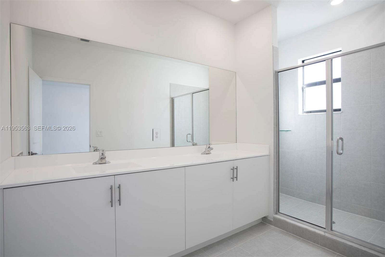 PINE ISLE - Residential