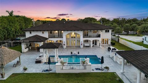 12401 SW 45th St Miami FL 33175