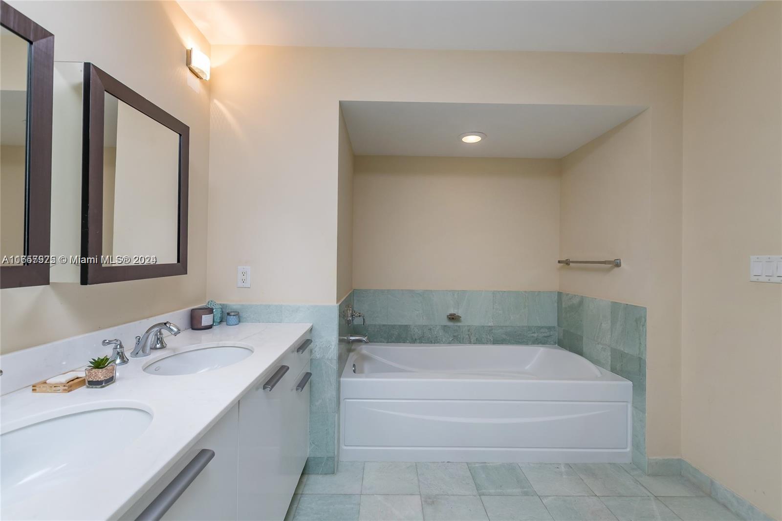 1060 BRICKELL CONDO - Residential Lease