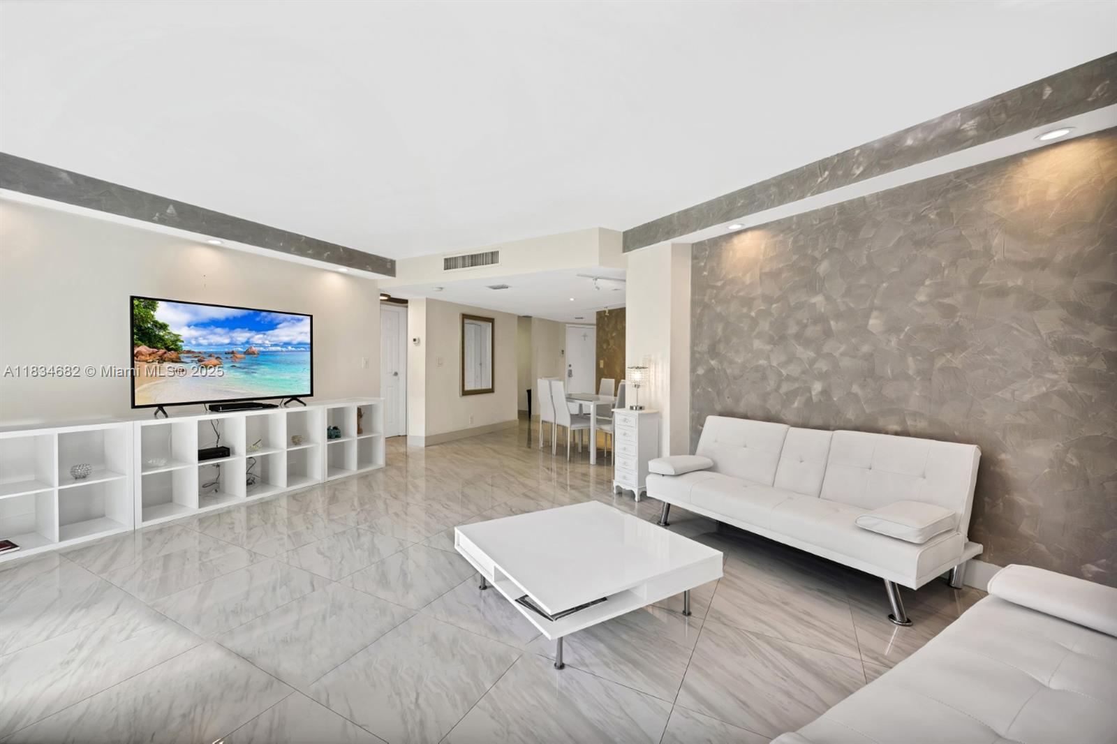 BRAVURA II CONDO - Residential Lease