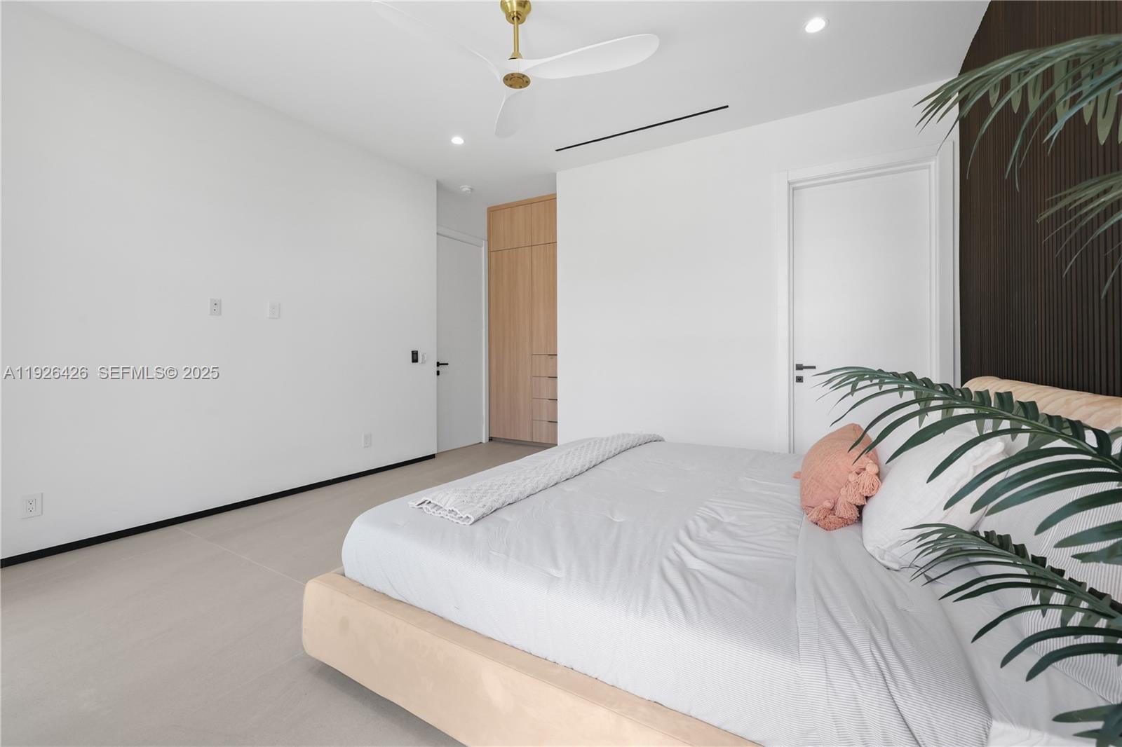 SILVER SHORES-SUB TRACT - Residential