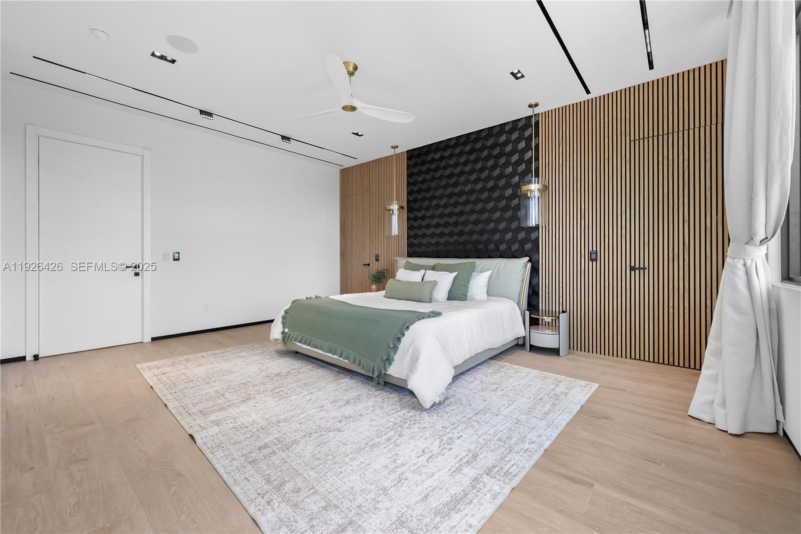 SILVER SHORES-SUB TRACT - Residential