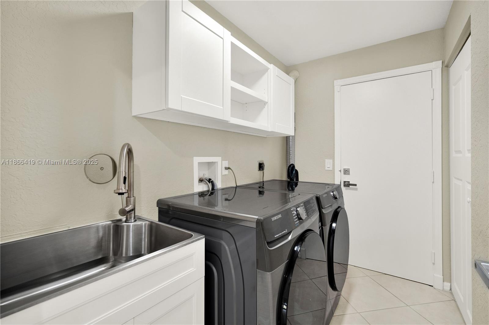 SHORES AT BOCA RATON PH 1 - Residential