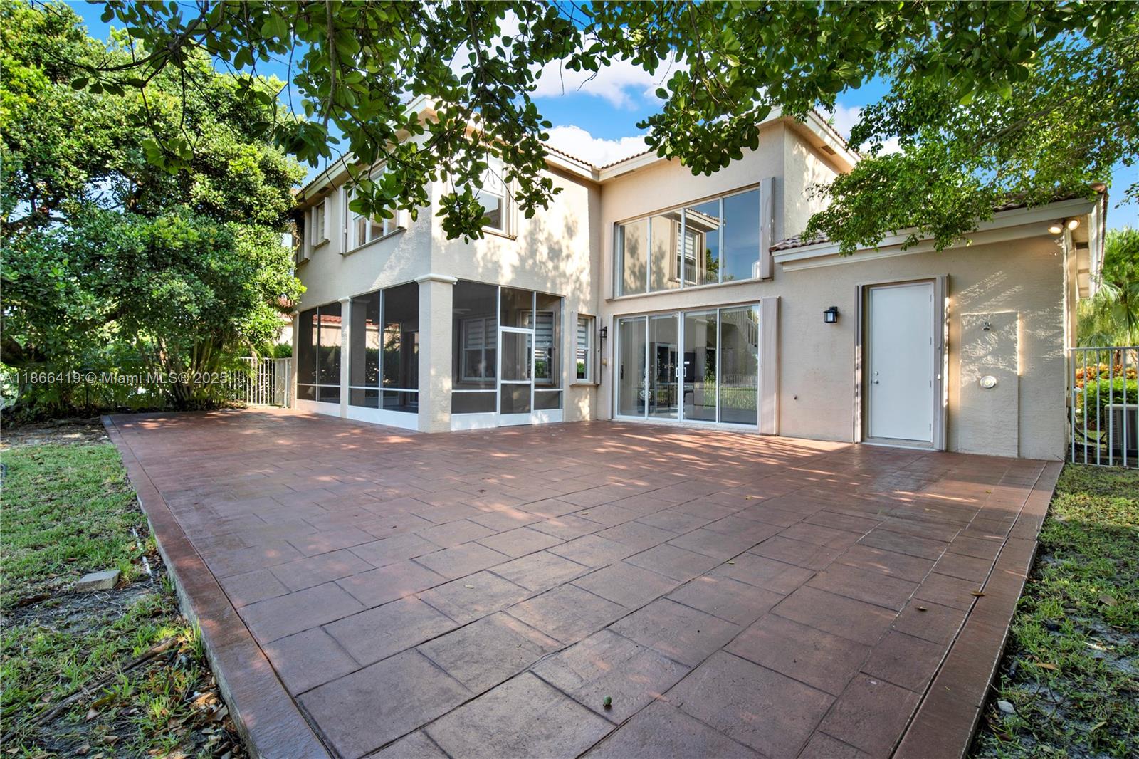 SHORES AT BOCA RATON PH 1 - Residential