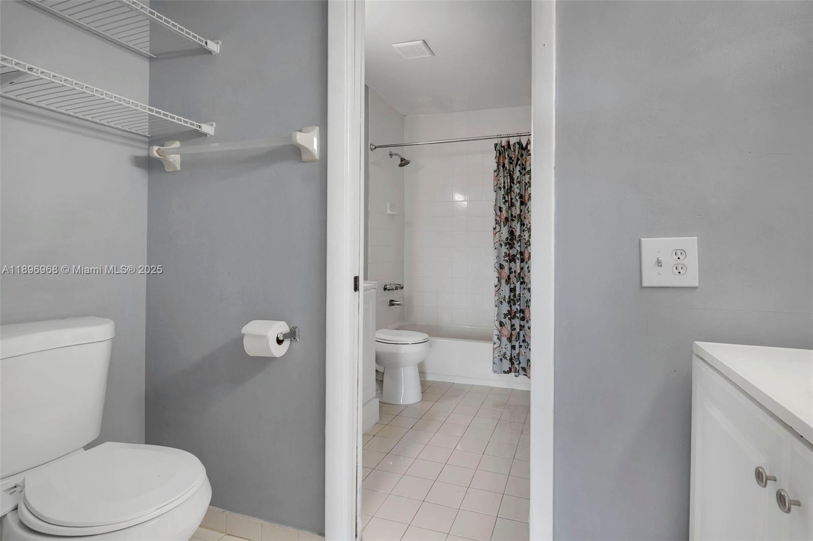 CONQUISTADOR PARK CONDO - Residential