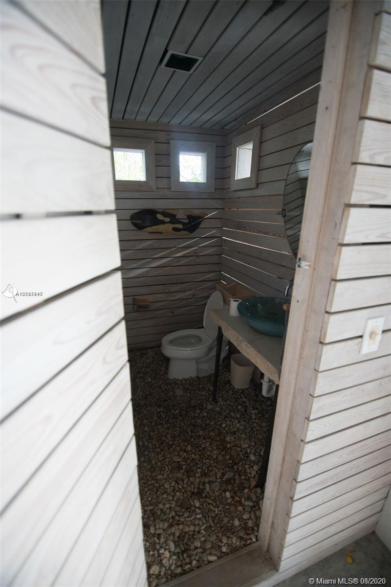 BAY HOMES SUB DB 338-23 - Residential