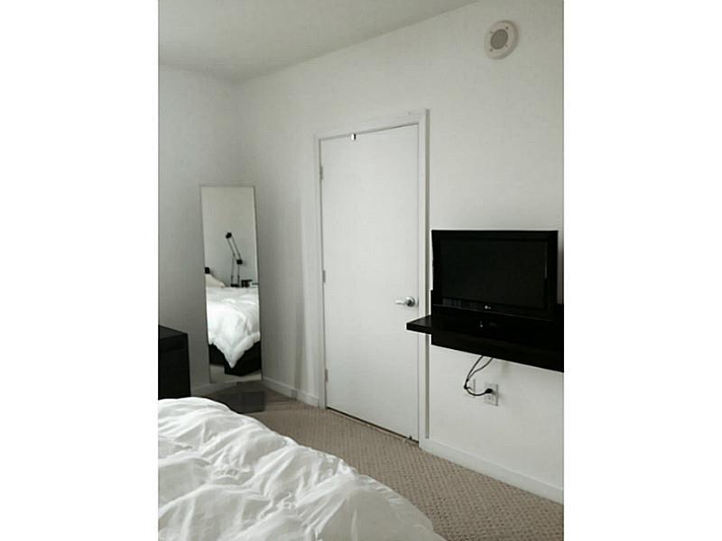 METROPOLIS II AT DADELAND - Residential Lease