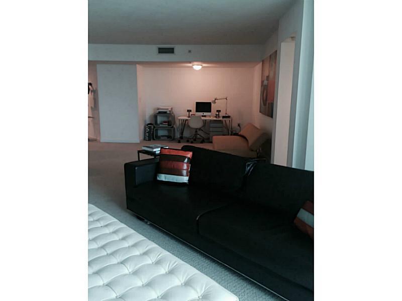 METROPOLIS II AT DADELAND - Residential Lease