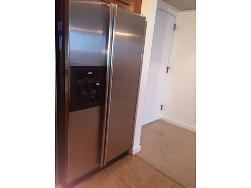 METROPOLIS II AT DADELAND - Residential Lease