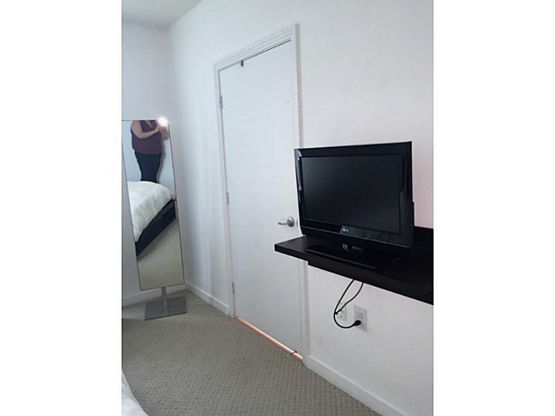 METROPOLIS II AT DADELAND - Residential Lease