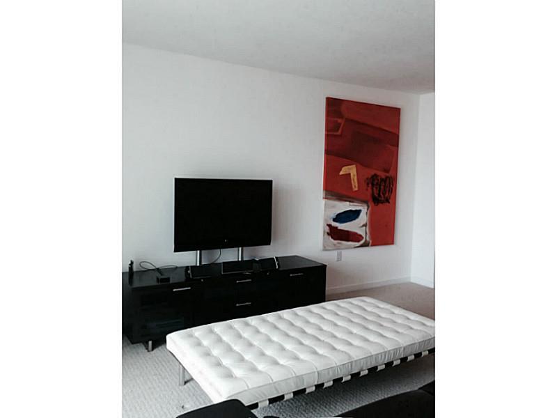 METROPOLIS II AT DADELAND - Residential Lease