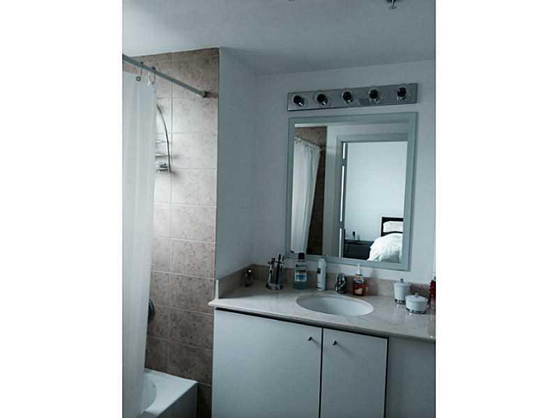 METROPOLIS II AT DADELAND - Residential Lease