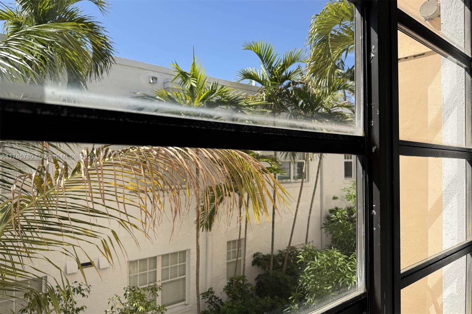 Rental Property at 411 Meridian Ave 4, Miami Beach, Miami-Dade County, Florida - Bedrooms: 1 
Bathrooms: 1  - $1,750 MO.