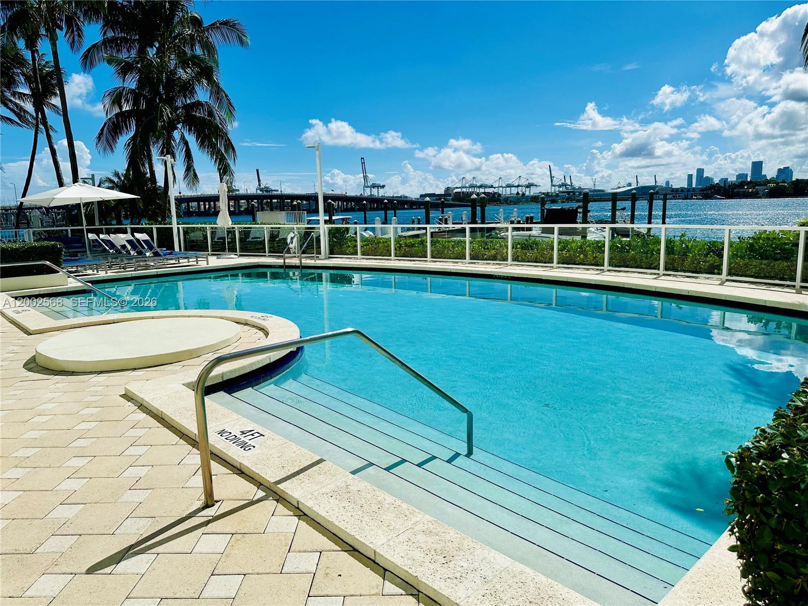 THE FLORIDIAN CONDO - Residential Lease