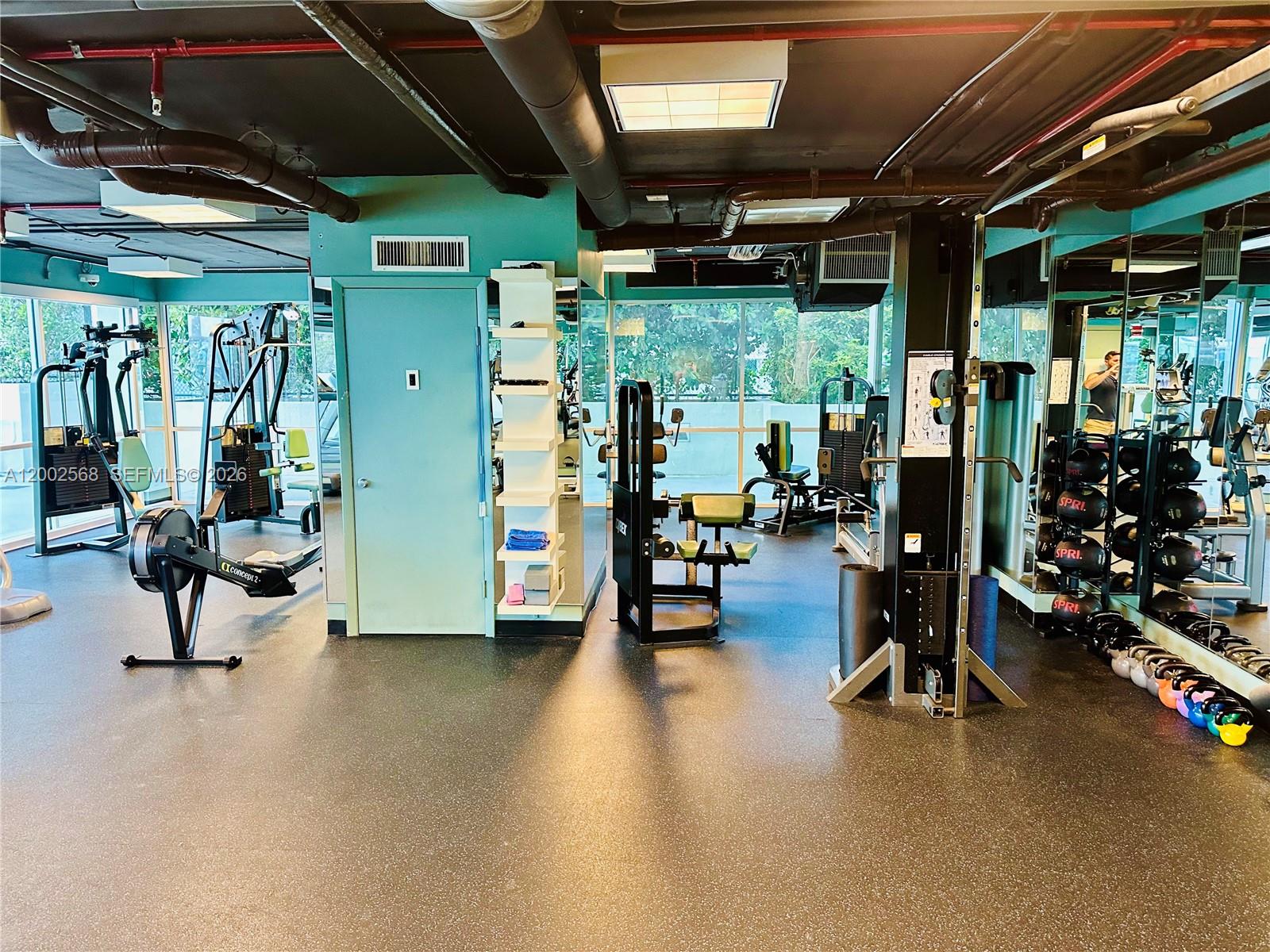 THE FLORIDIAN CONDO - Residential Lease