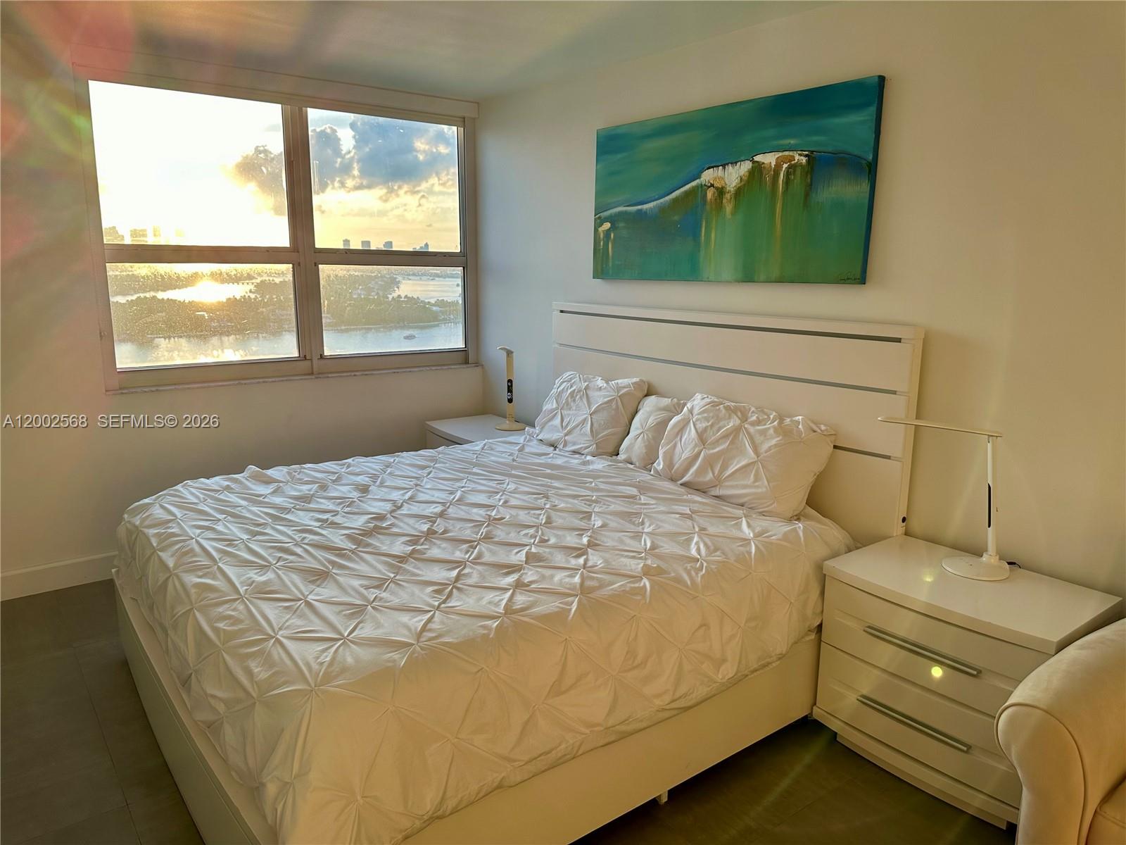 THE FLORIDIAN CONDO - Residential Lease