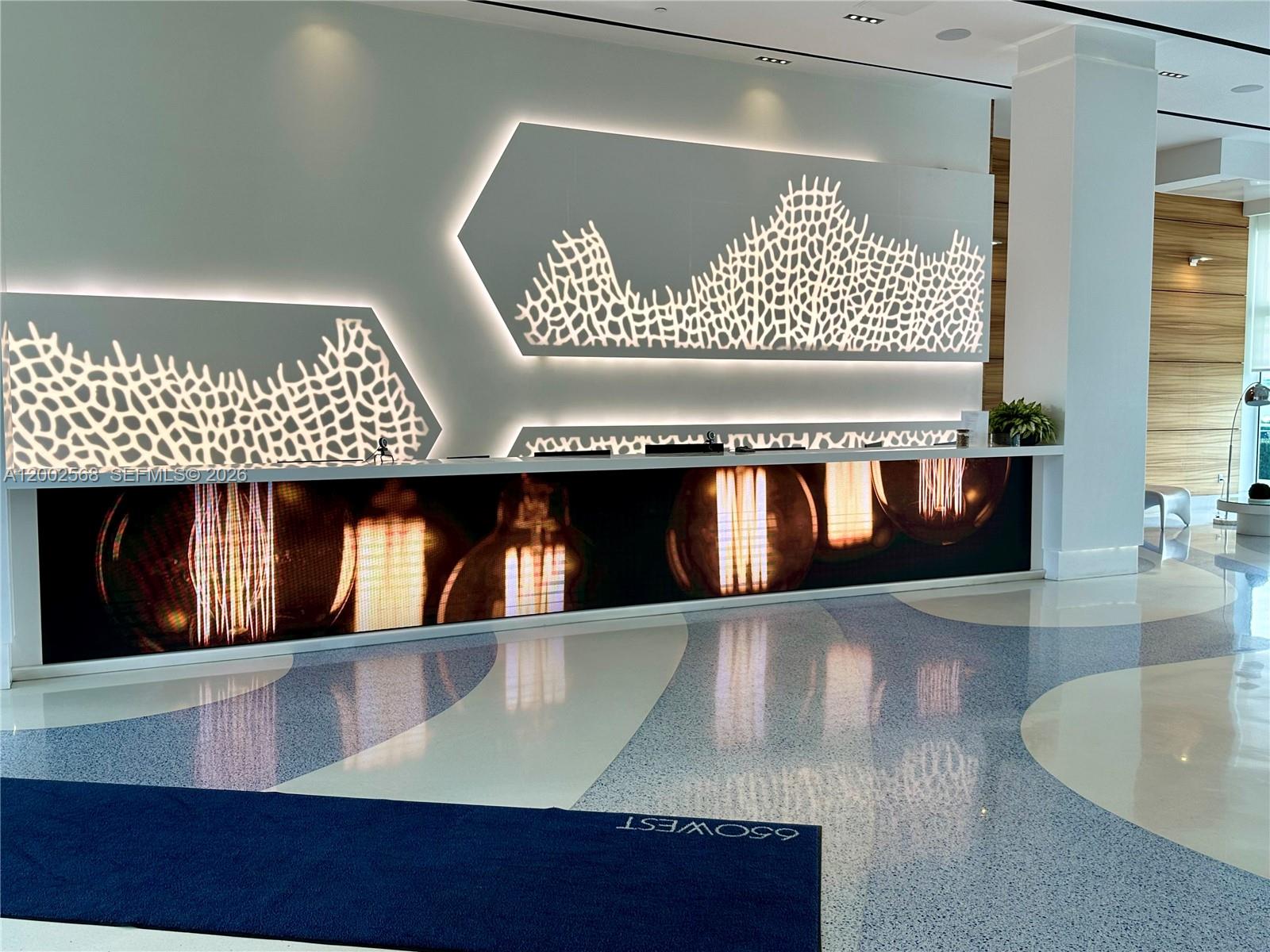 THE FLORIDIAN CONDO - Residential Lease