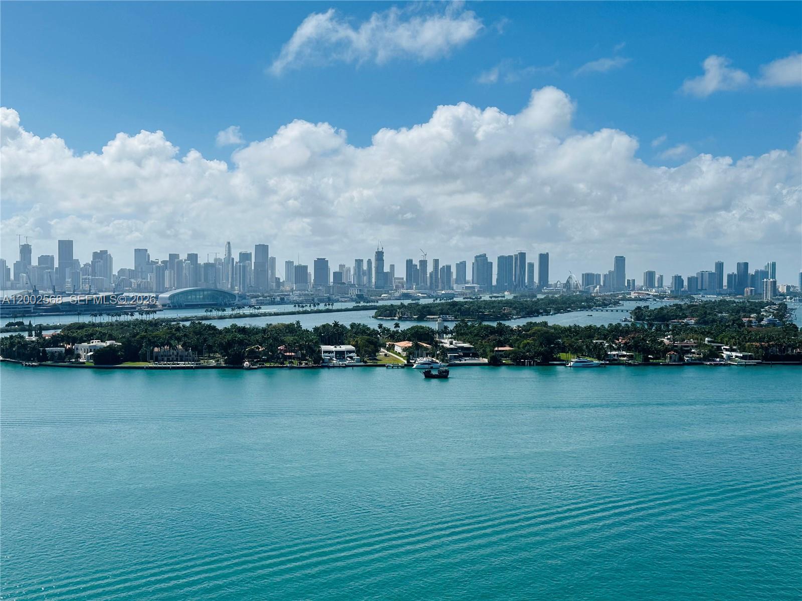 THE FLORIDIAN CONDO - Residential Lease