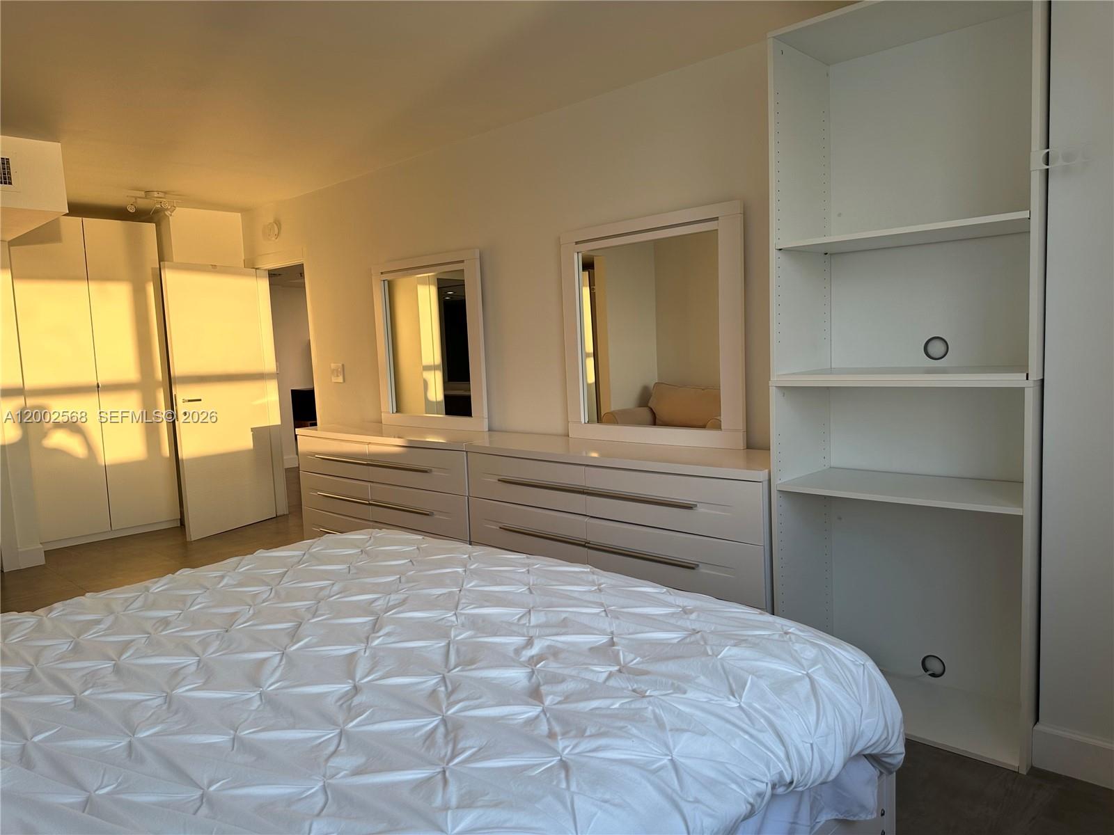 THE FLORIDIAN CONDO - Residential Lease