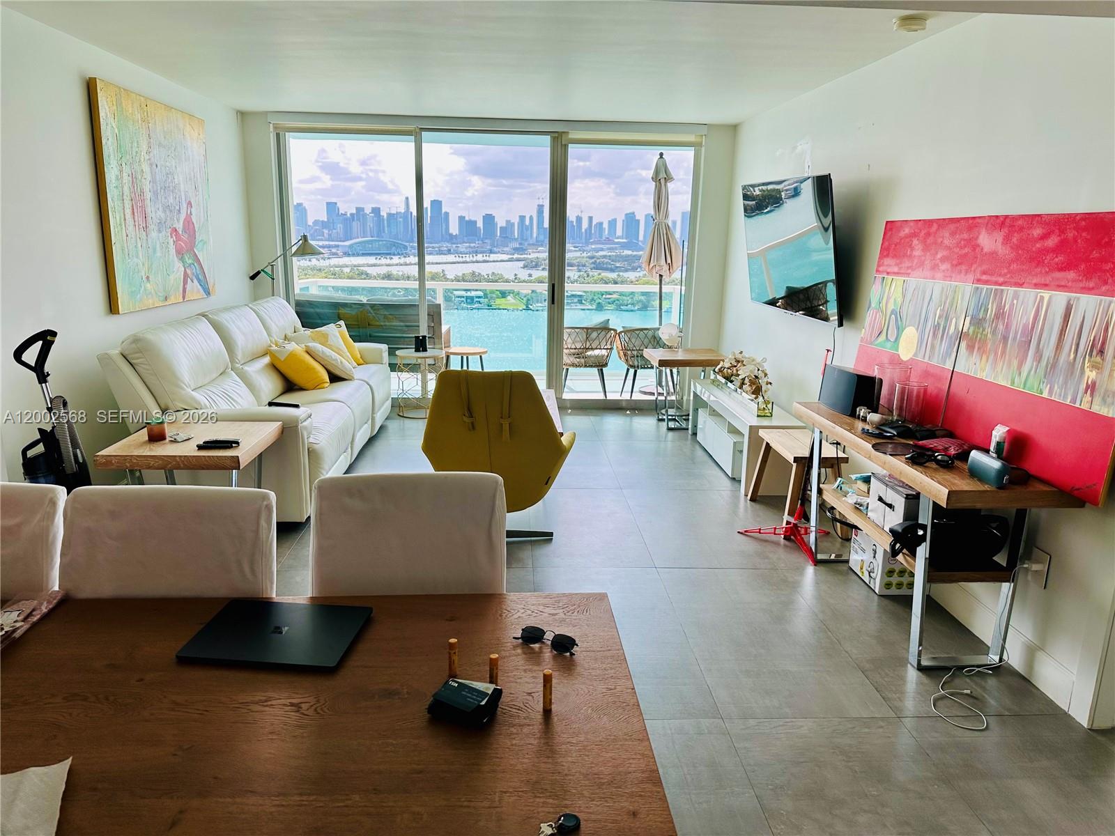 THE FLORIDIAN CONDO - Residential Lease