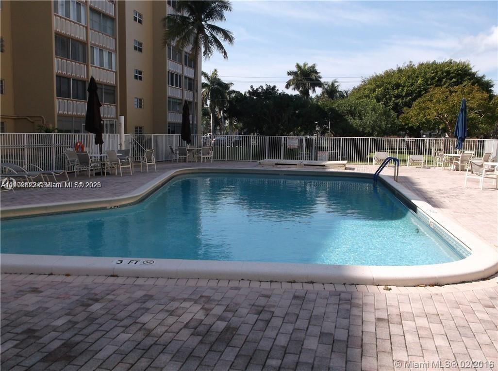 MEADOWBROOK TOWERS CONDO - Residential
