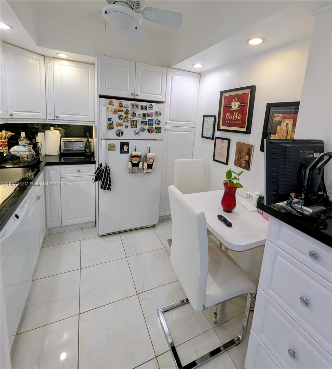 20335 W Country Club Dr 2102