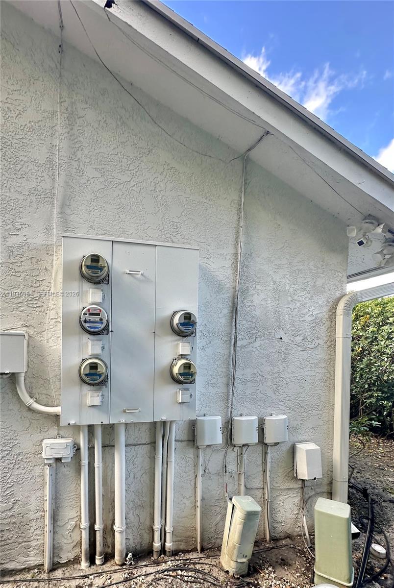 MC BRIDE 142-47 B - Residential Income