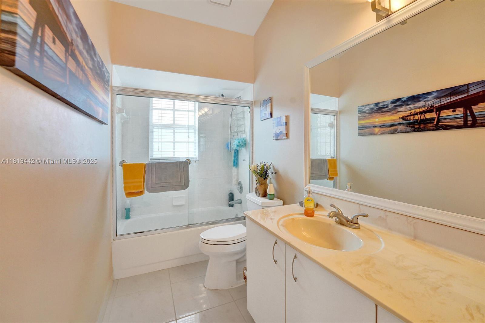 SAWGRASS LAKES HOMES - Residential