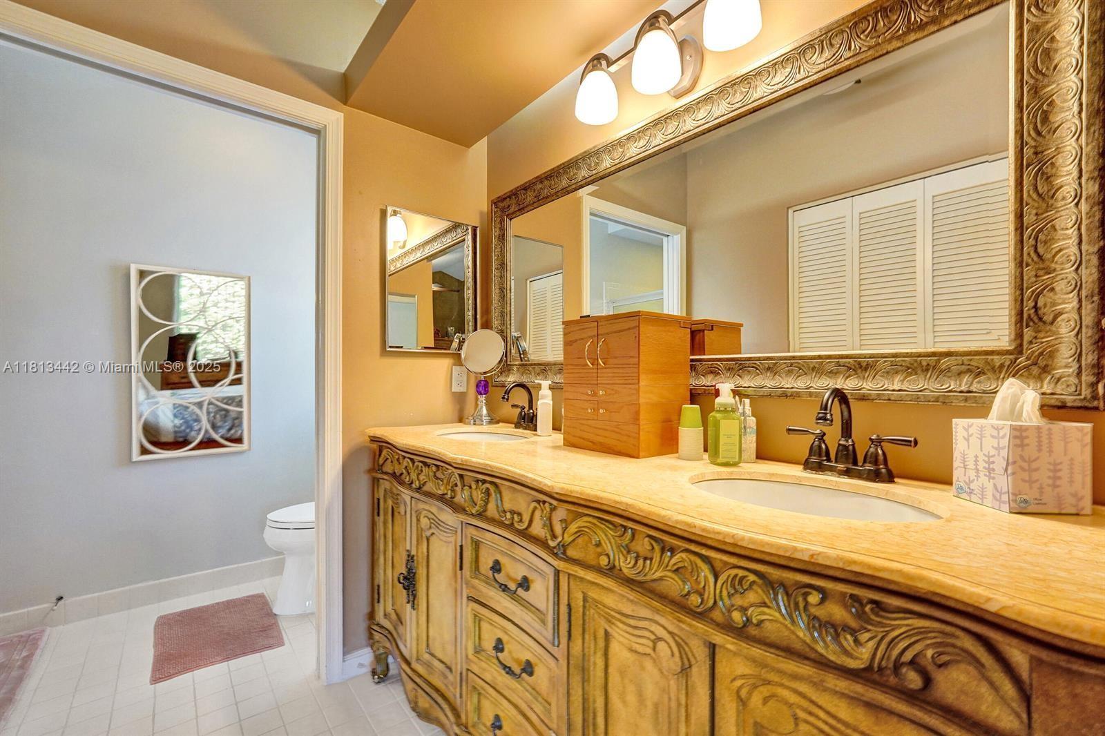 SAWGRASS LAKES HOMES - Residential