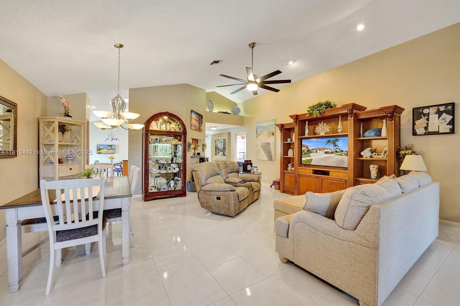 SAWGRASS LAKES HOMES - Residential