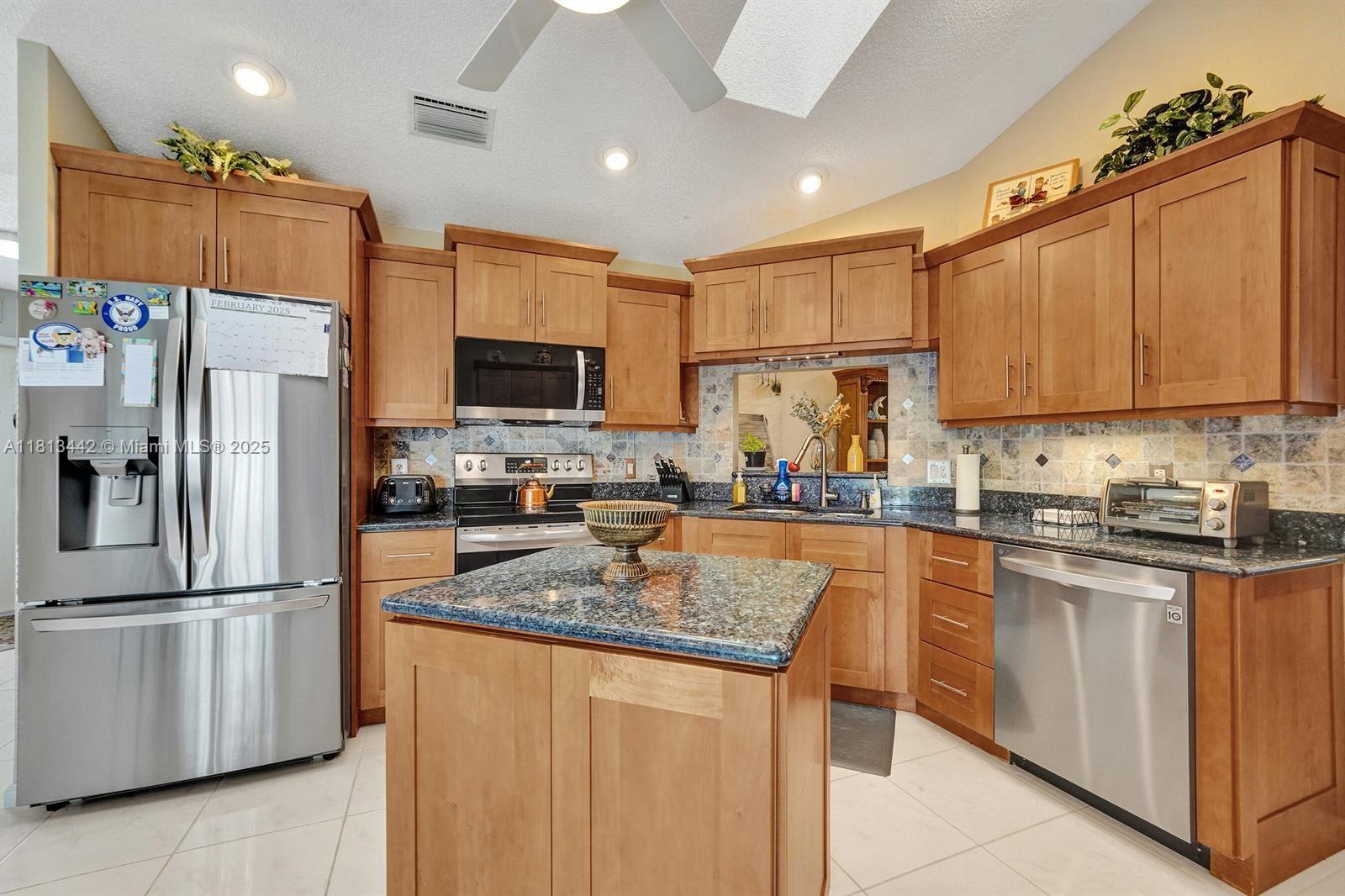 SAWGRASS LAKES HOMES - Residential