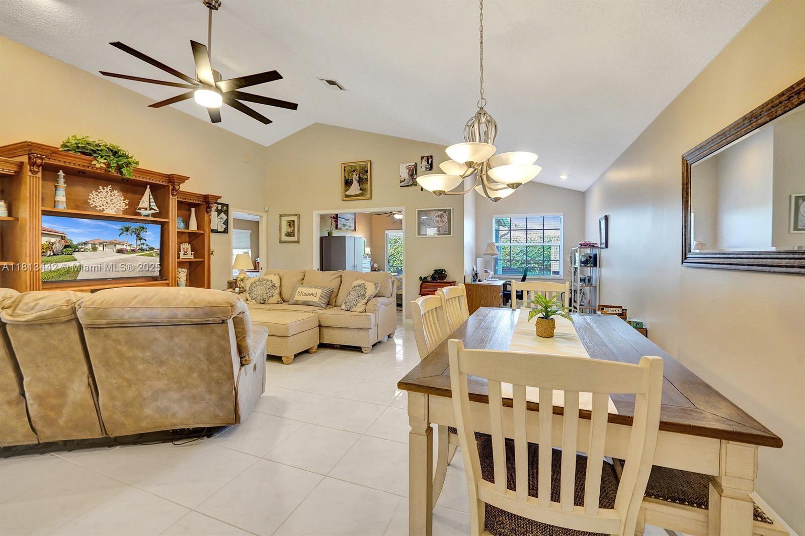 SAWGRASS LAKES HOMES - Residential