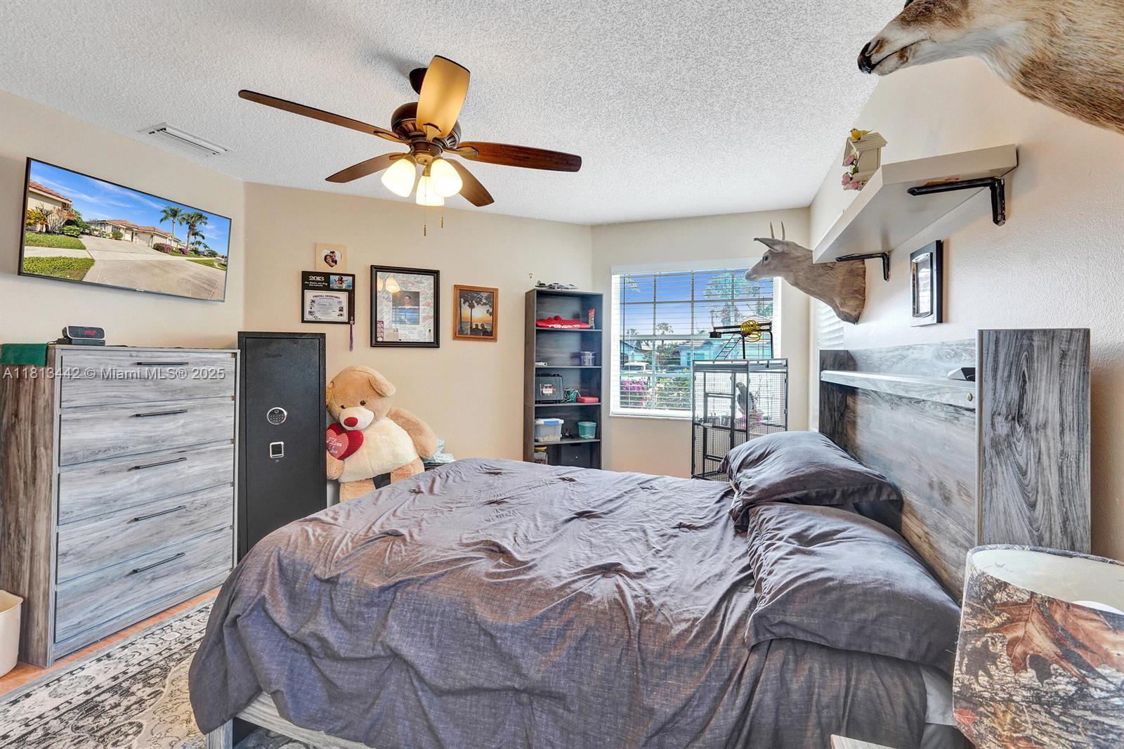SAWGRASS LAKES HOMES - Residential