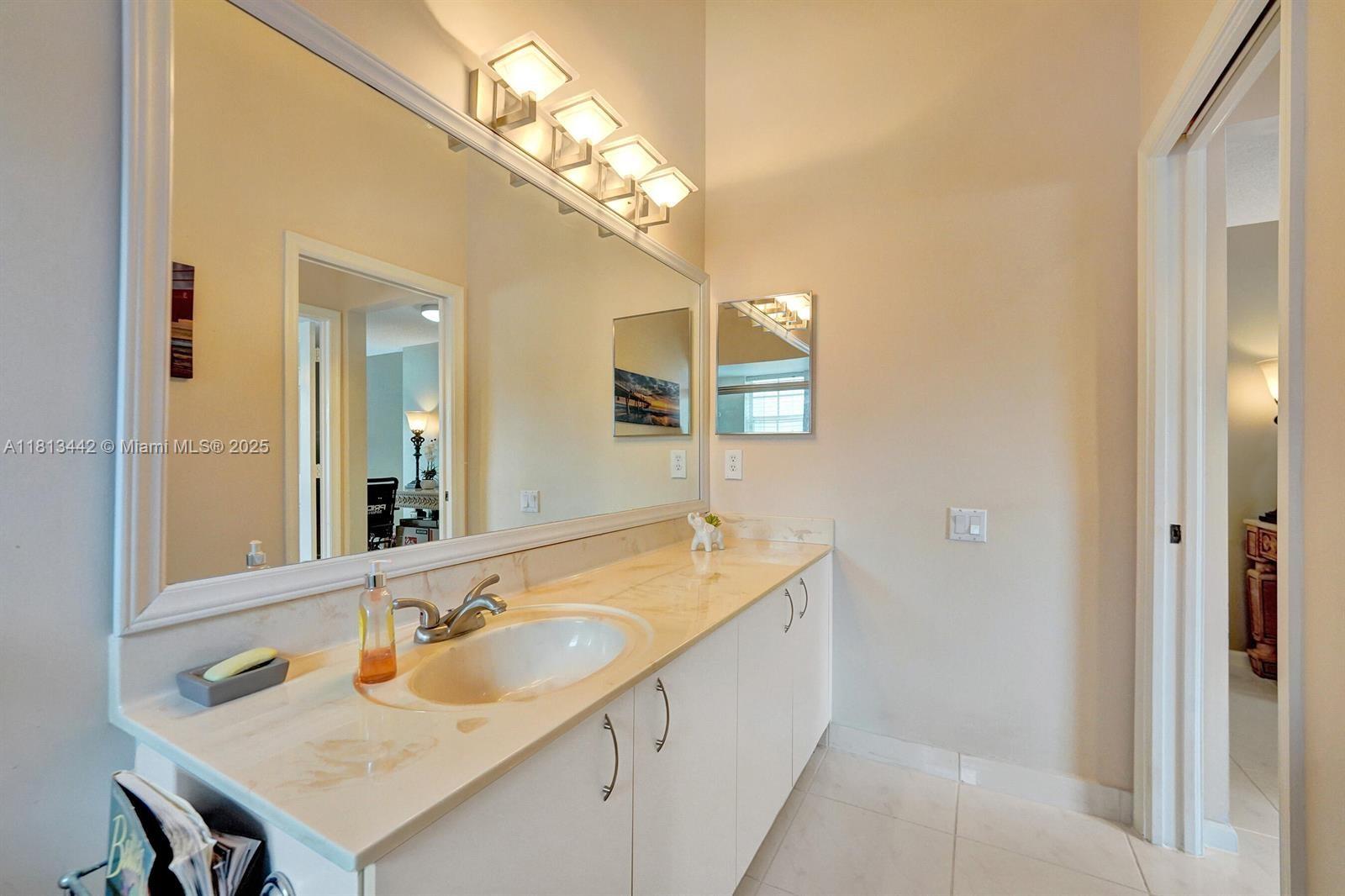 SAWGRASS LAKES HOMES - Residential