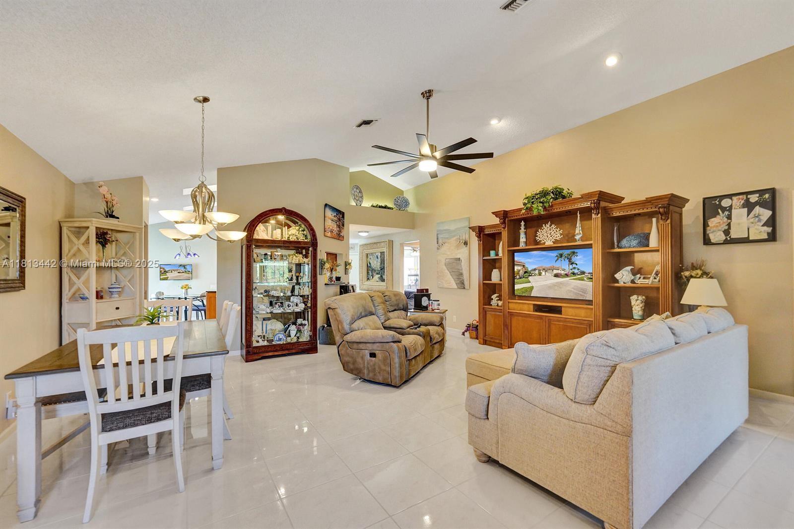 SAWGRASS LAKES HOMES - Residential