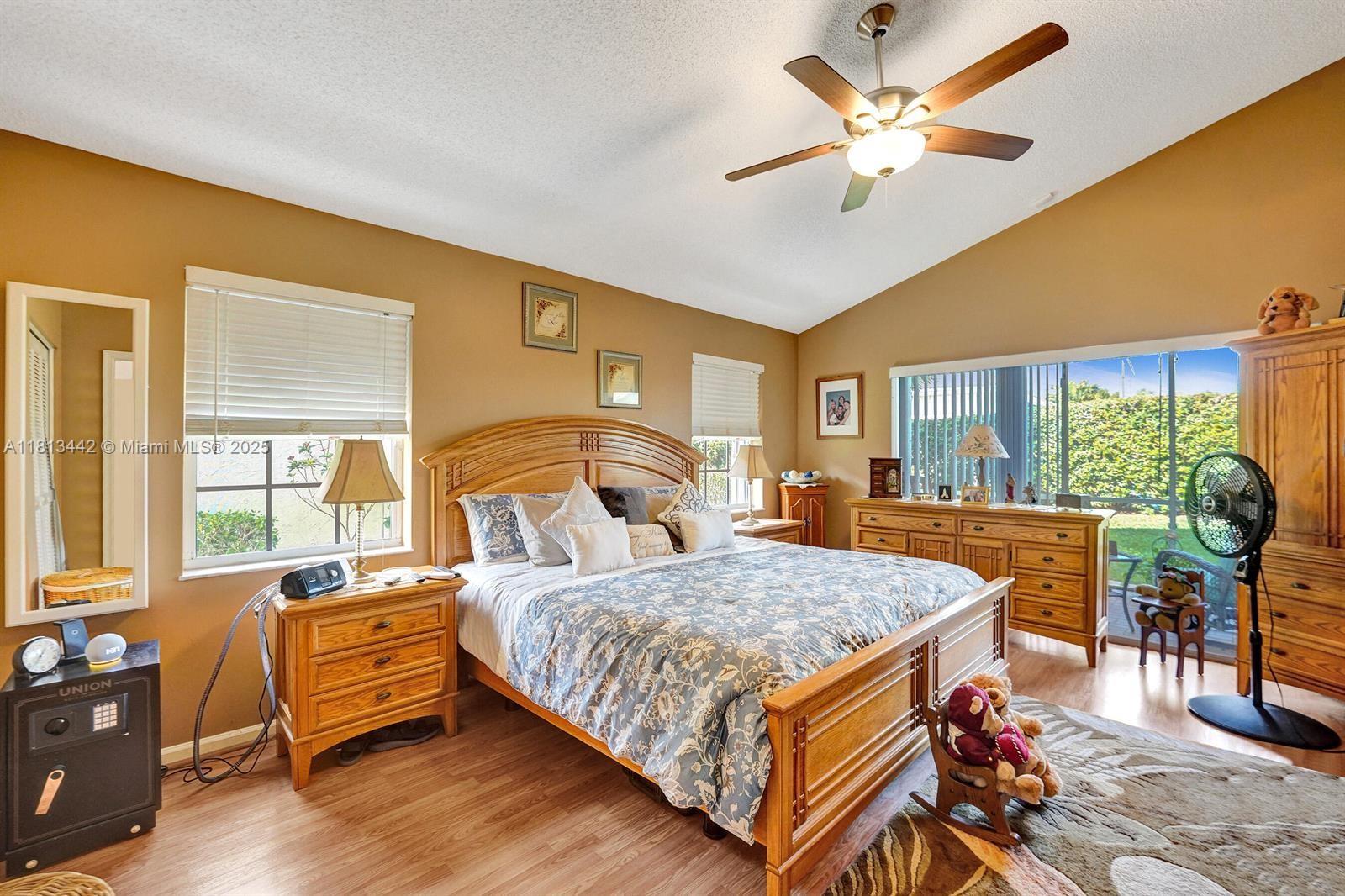 SAWGRASS LAKES HOMES - Residential