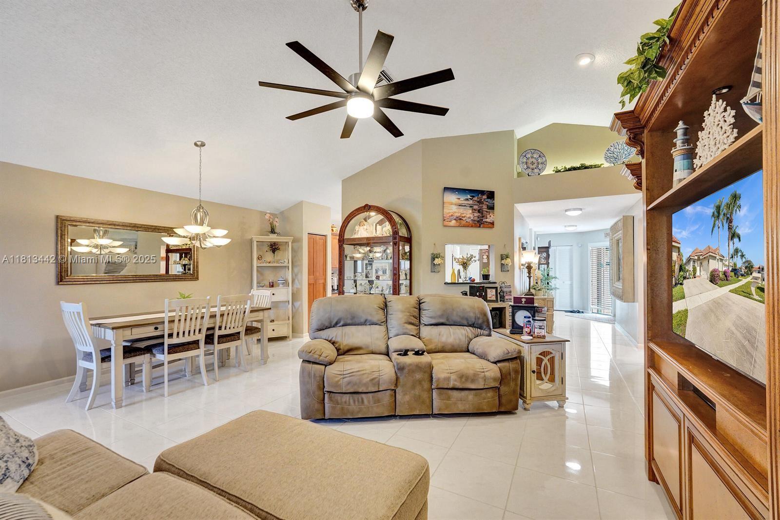 SAWGRASS LAKES HOMES - Residential