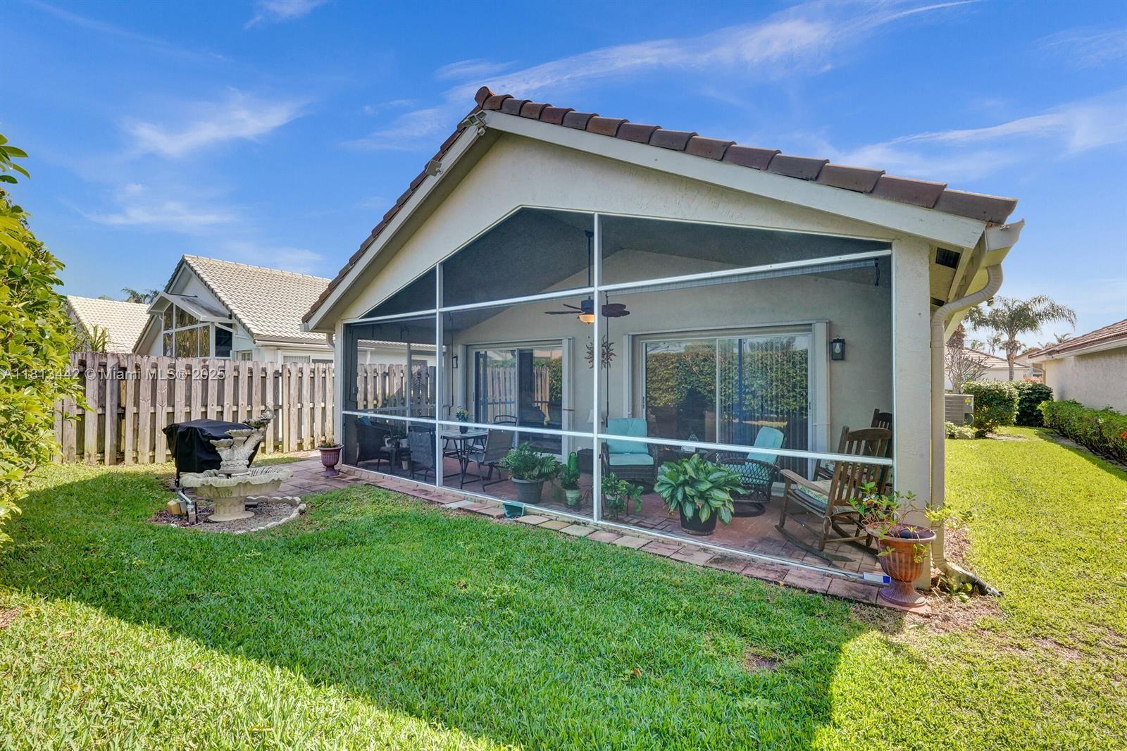SAWGRASS LAKES HOMES - Residential