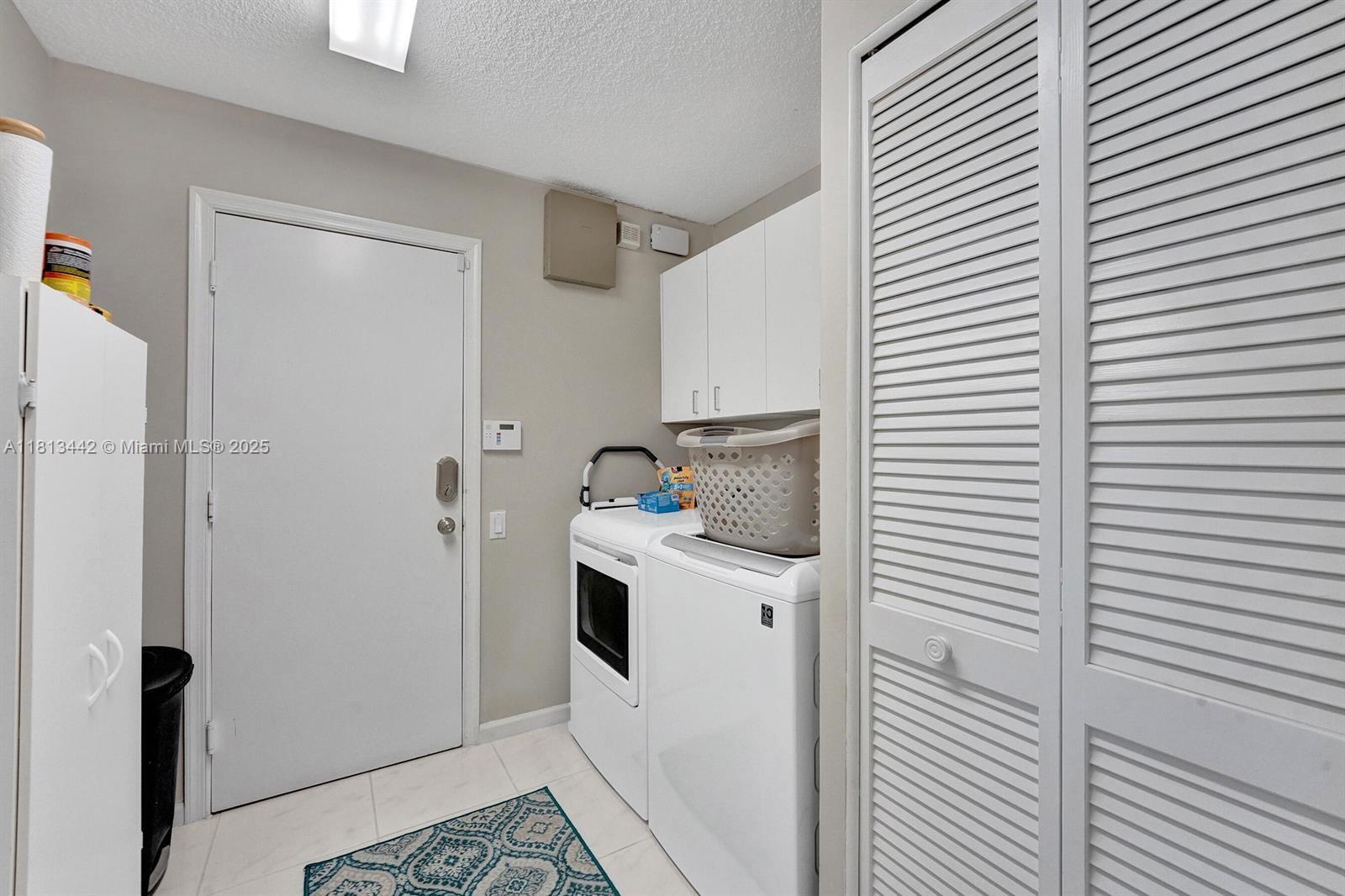 SAWGRASS LAKES HOMES - Residential