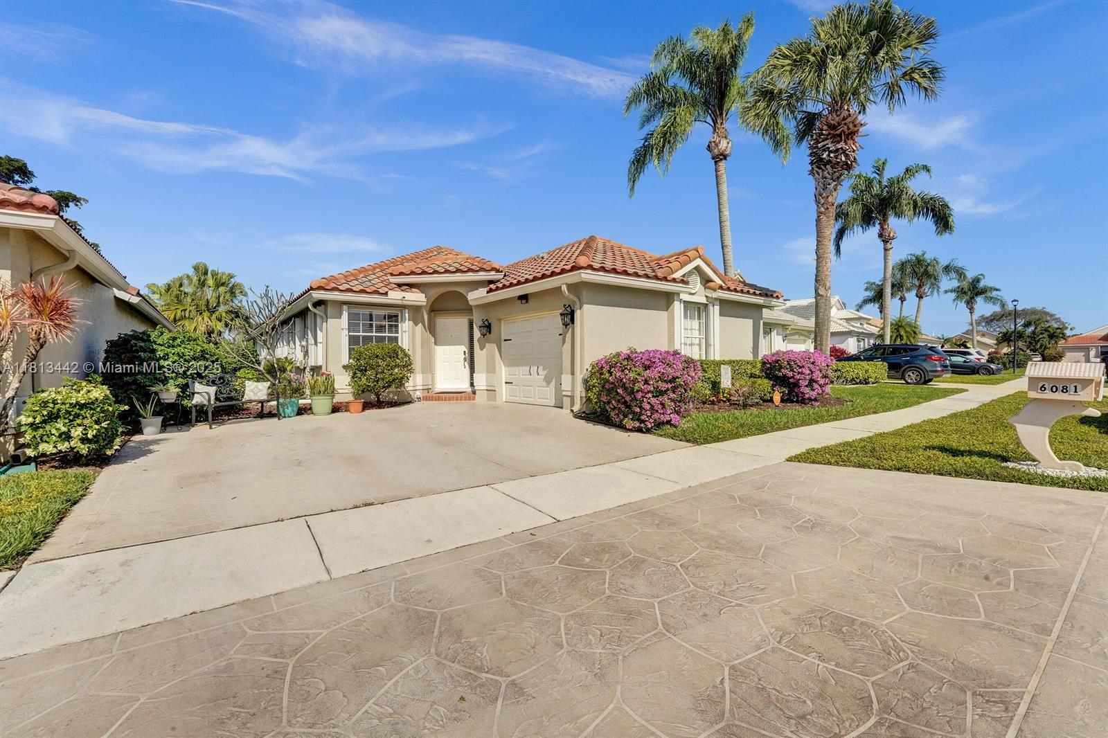 6081 Bluegrass Dr