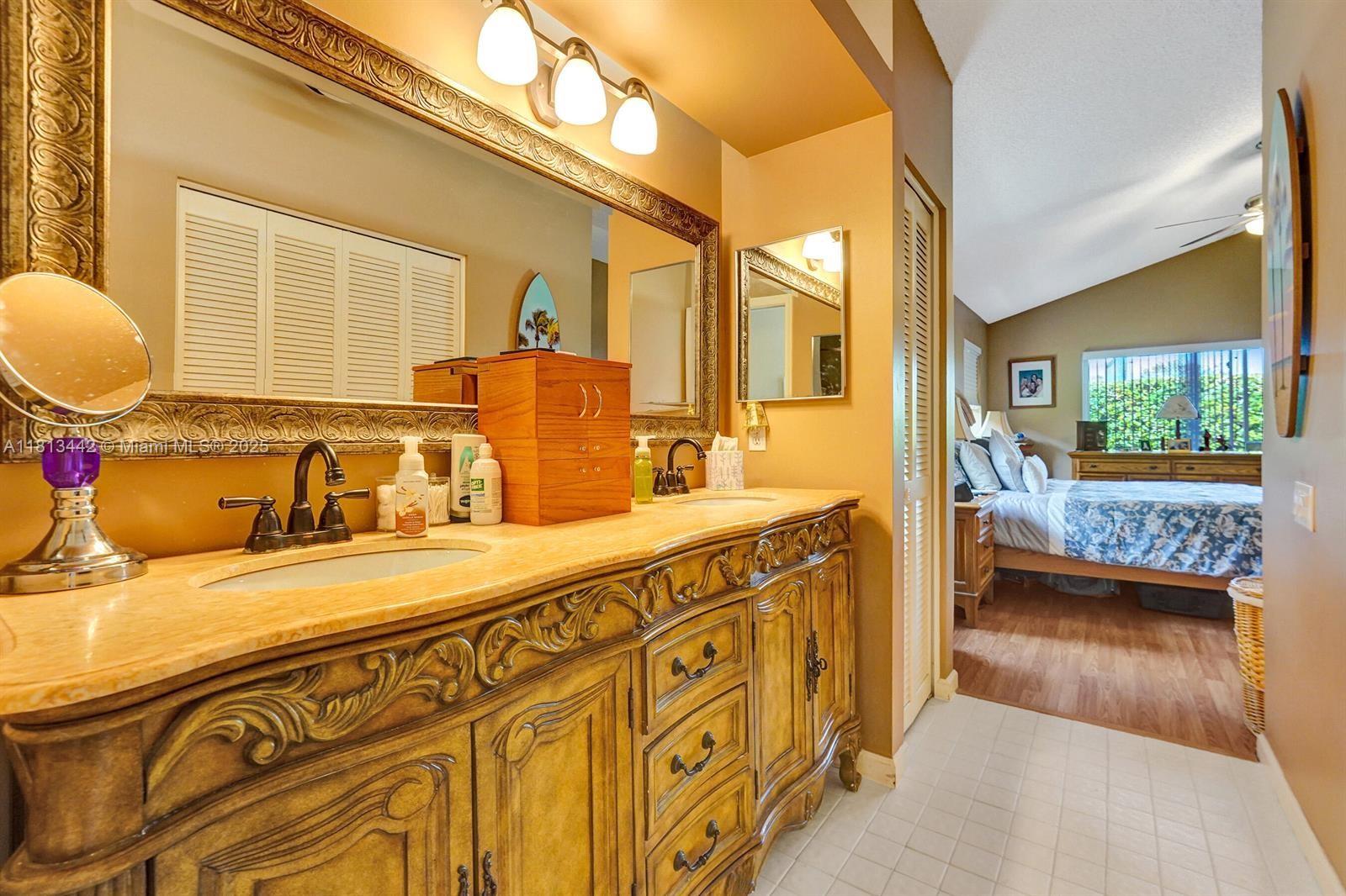 SAWGRASS LAKES HOMES - Residential